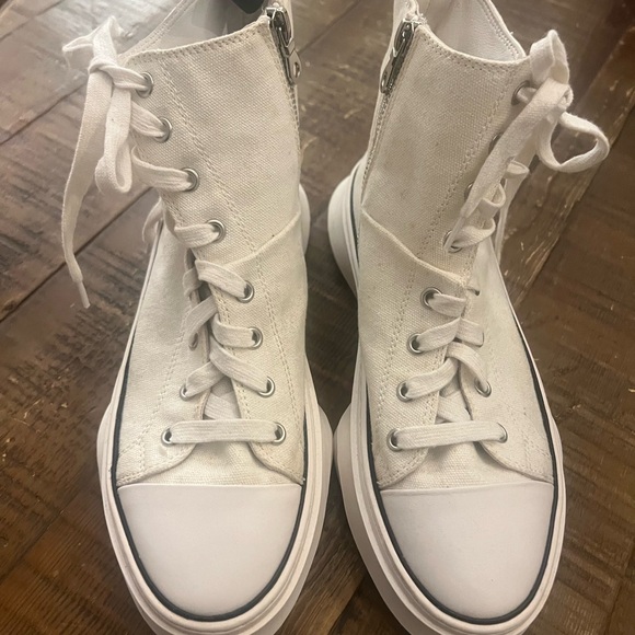 MMY Shoes - MYY White Lace Up Boots